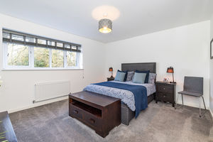 Bed- click for photo gallery